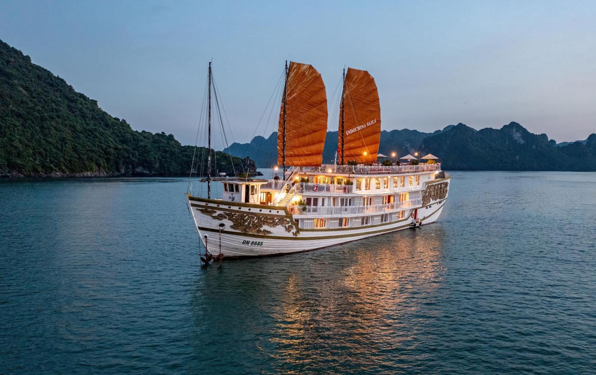 Hotel Indochina Sails Ha Long Bay Exterior foto