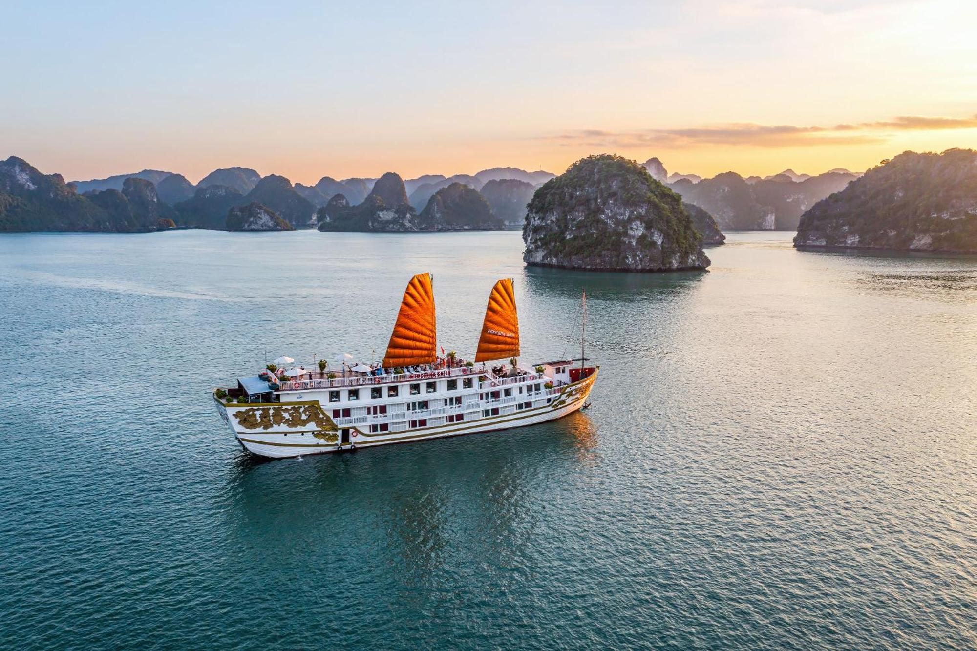 Hotel Indochina Sails Ha Long Bay Exterior foto