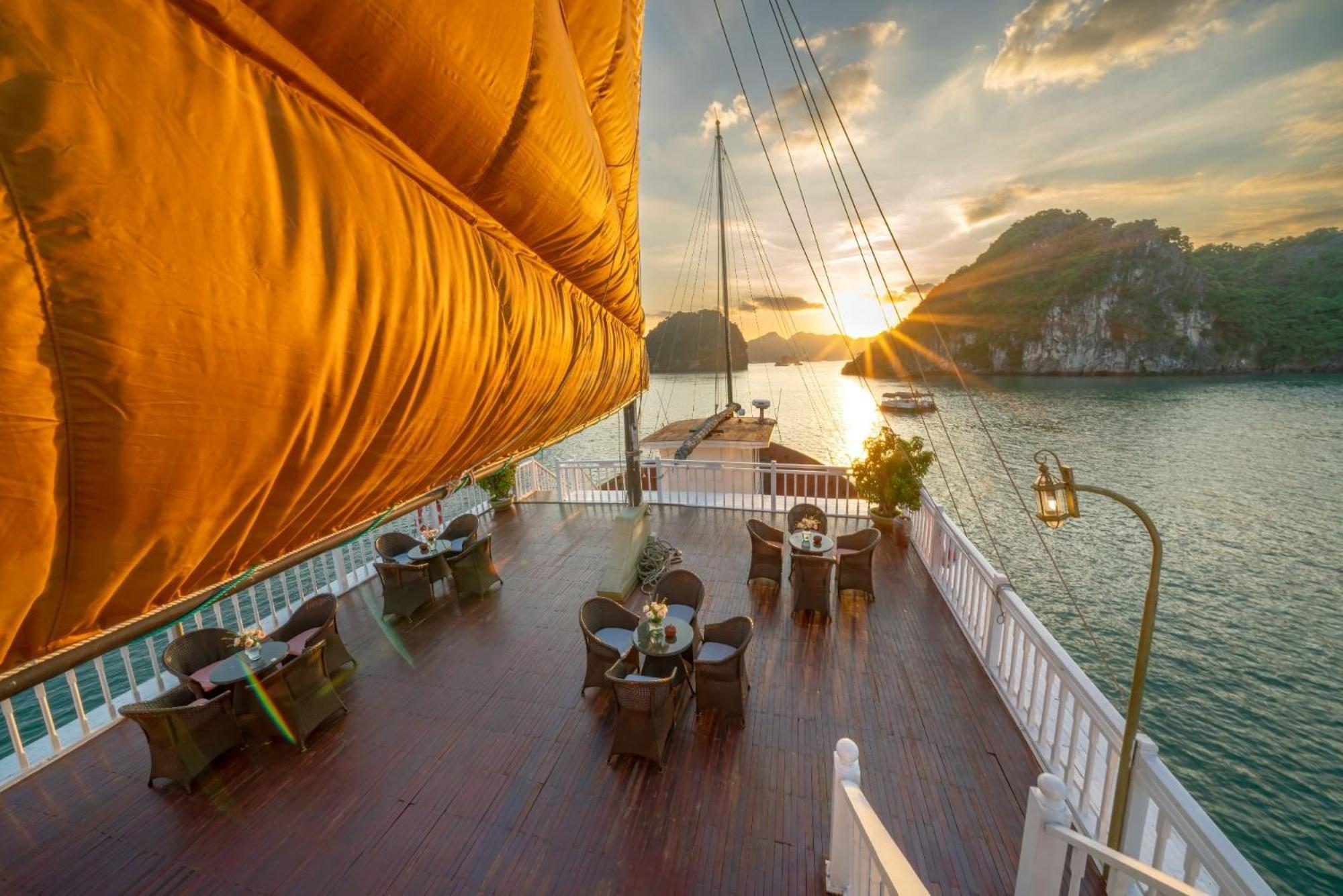 Hotel Indochina Sails Ha Long Bay Exterior foto